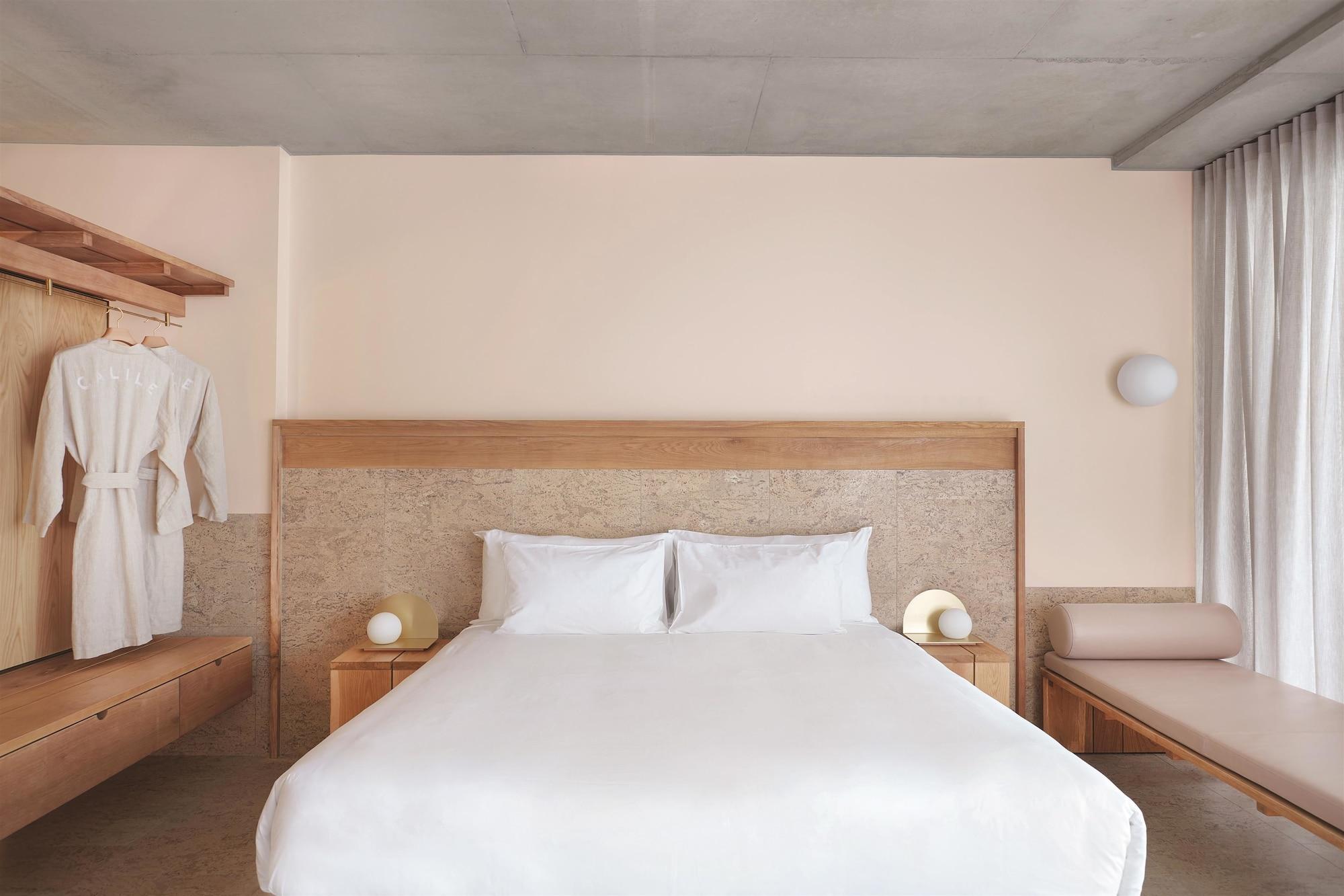The Calile Hotel Brisbane Eksteriør bilde A bedroom at the hotel